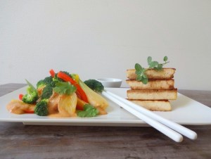 low-carb-Erdnuss-Gemüse-mit-Tofu
