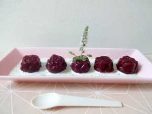 Heidelbeer-Chia-Gelée-mit-Mohn-Rahm