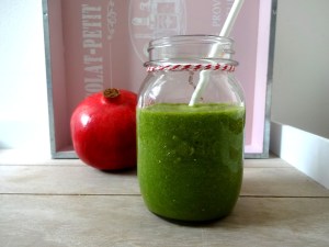 grüner-smoothie-granatapfel