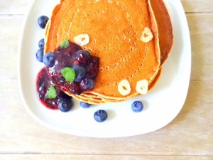 Pancakes mit Blaubeeren